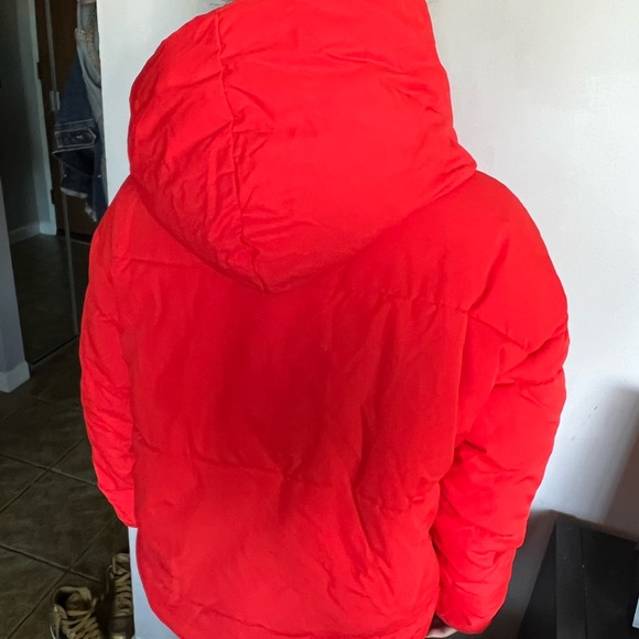 Oversized Bright red puffer jacket - Picture 2 of 5
